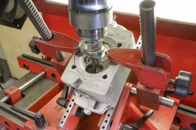 Ventilsitze fräsen pro Brennraum eines 2 Ventil Motors