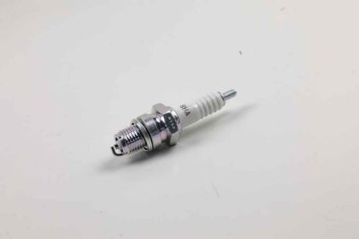 Second spark plug for dual ignition NGK D8HA