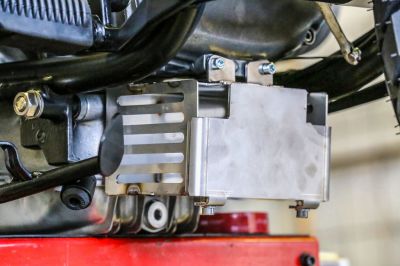 BMW 2-Valve models battery box mounting under the gearbox
