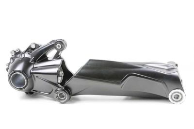 Painting the cardan and swingarm housing in black for RnineT