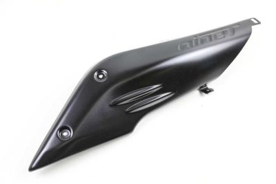 Powder coating of the cover of the air duct in black for RnineT