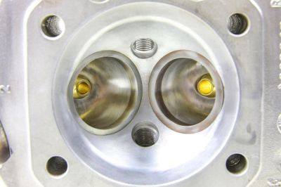 BMW 2V cylinder head on double ignition, second spark plug hole