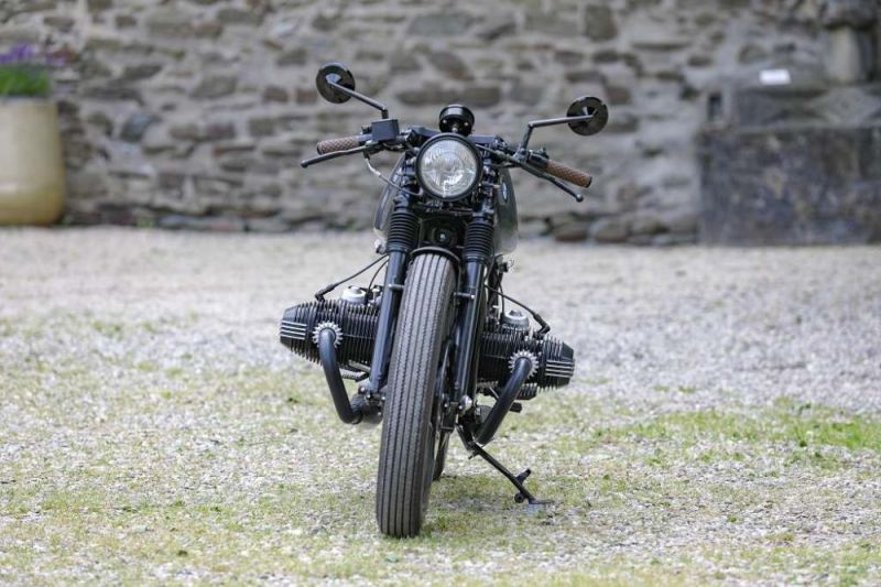 BMW Bobber SE Concept Bike Racer classic gray