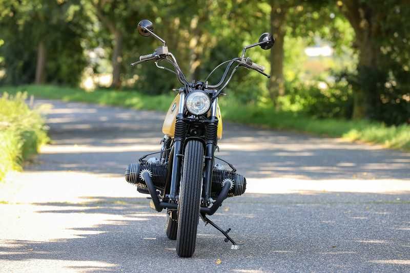 BMW Bobber SE Concept Bike Old School beige