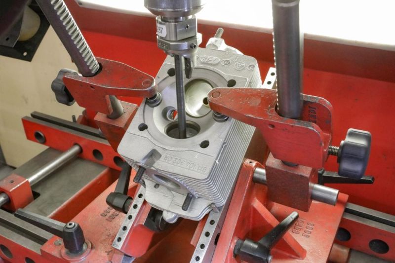 Ventilsitze fräsen pro Brennraum eines 2 Ventil Motors