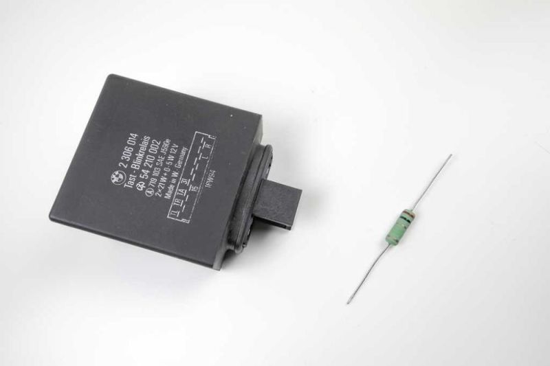 Modify BMW Paralever flasher relay for LED turn signals
