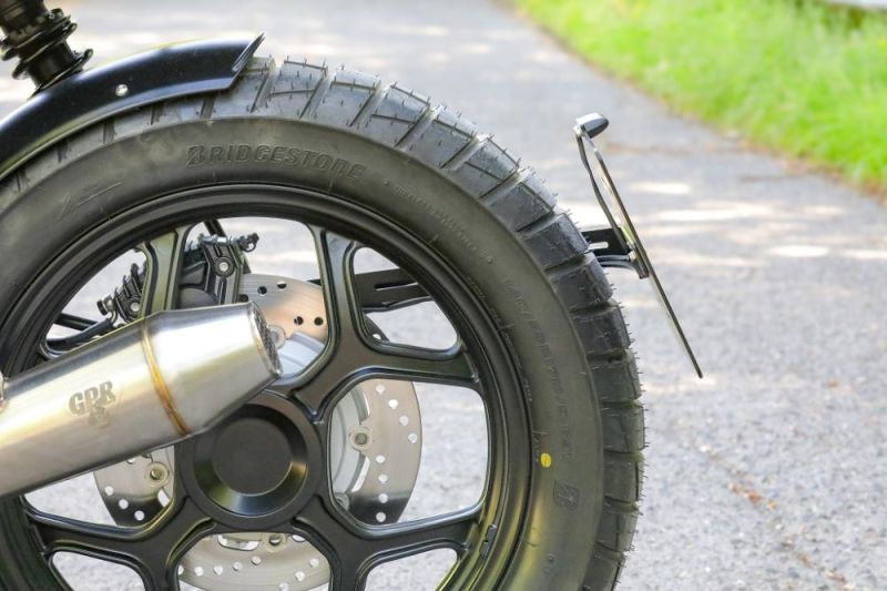 BMW K75 K100 Monolever licence plate holder in the centre of the rear wheel drive