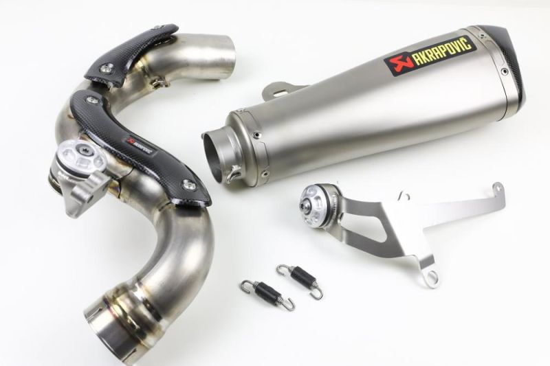 BMW R nineT 14-16 Akrapovic exhaust slip-on titanium top mounted silver