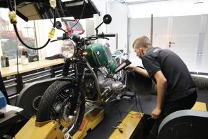 BMW 2-Ventiler Vergaser/Zündung Grundeinstellungen + Leistungsmessung Express