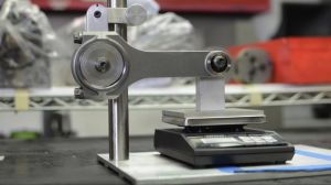 Weigh out connecting rods and adjust weight 2-cylinder engines