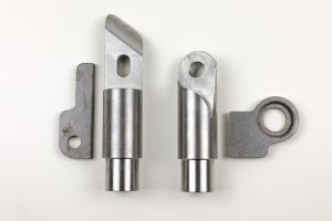 Gefräste Heckrahmenaufnahmen für Monolevermodelle freitragend 4-teilig