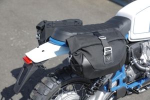 Aufnahme für Seitentaschen anbringen (nur in Verbindung mit dem Kauf eines SE Heckrahmens)