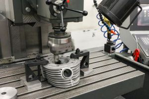 BMW 2V Boxer Brennraum-Quetschfläche anpassen